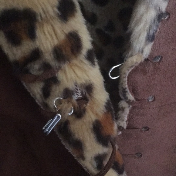 Boutique coat. Suede feel outside, faux fur liner - Picture 7 of 8